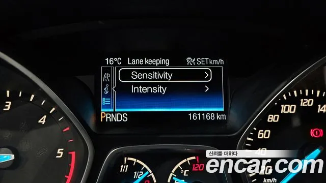 Ford Kuga 2016 — фото 17