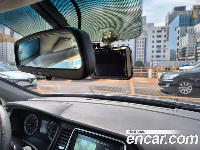 Hyundai Sonata 2018 — фото 16