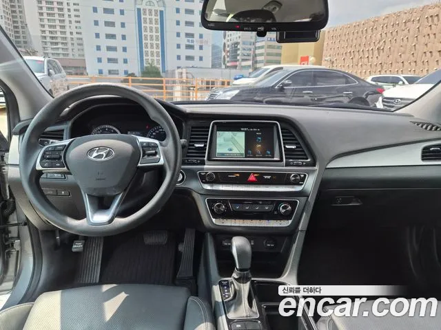 Hyundai Sonata 2018 — фото 17