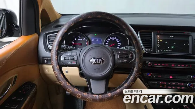Kia Canival 2015 — фото 20