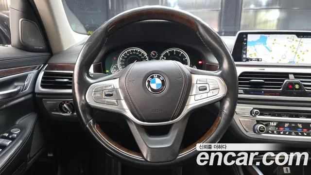 BMW 7-Series 2016 — фото 13