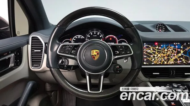 Porsche Cayenne 2021 — фото 17