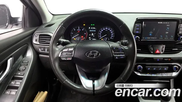 Hyundai i30 2018 — фото 13