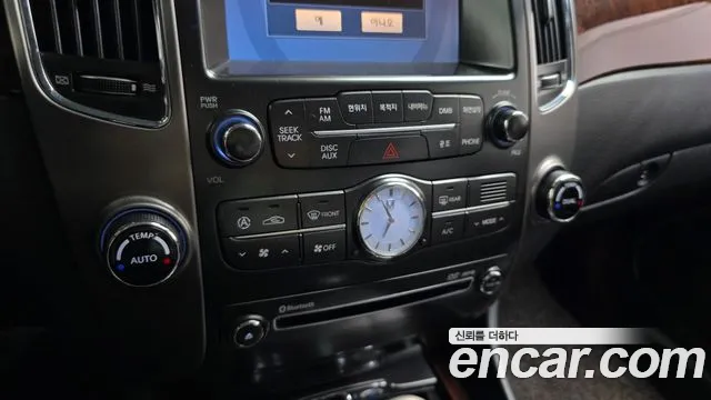 Hyundai Equus 2010 — фото 17