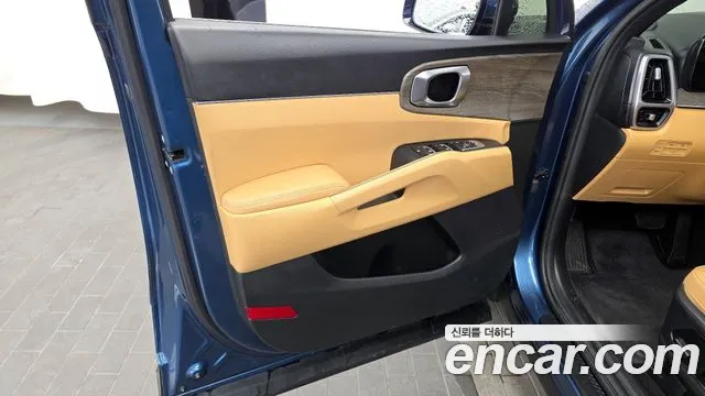 Kia Sorento 2022 — фото 14