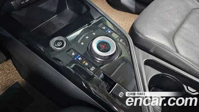 Kia Niro 2023 — фото 12