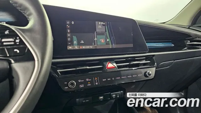 Kia Niro 2023 — фото 18
