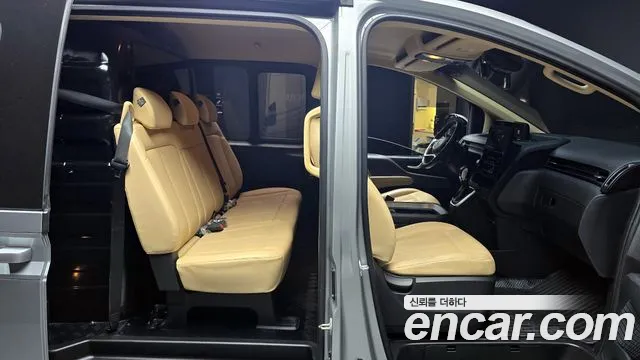 Hyundai Staria 2023 — фото 12