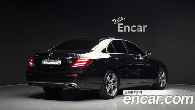 Mercedes-Benz E-Class 2017 — фото 2