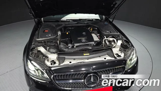 Mercedes-Benz E-Class 2017 — фото 6