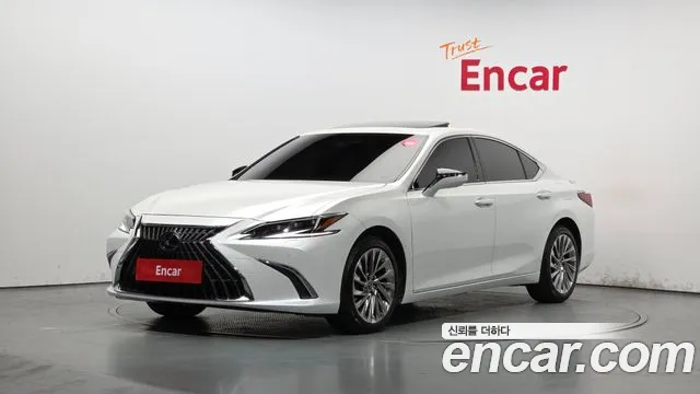 Lexus ES 2024 — фото 1
