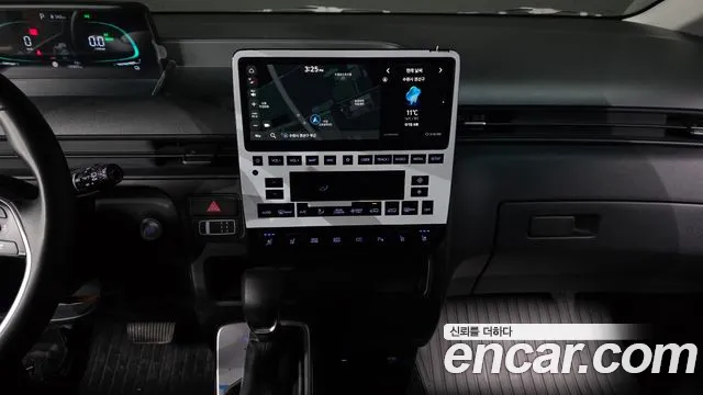 Hyundai Staria 2025 — фото 20