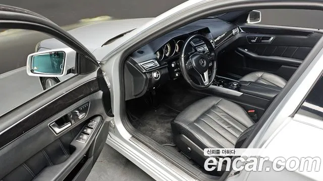Mercedes-Benz E-Class 2016 — фото 12