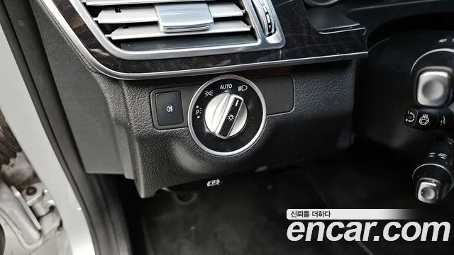 Mercedes-Benz E-Class 2016 — фото 14