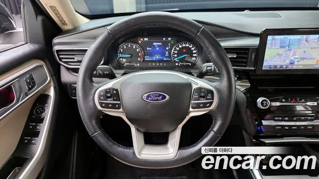 Ford Explorer 2021 — фото 19