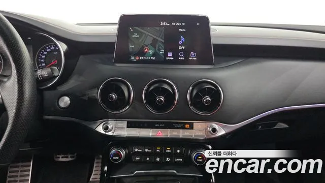 Kia Stinger 2020 — фото 12