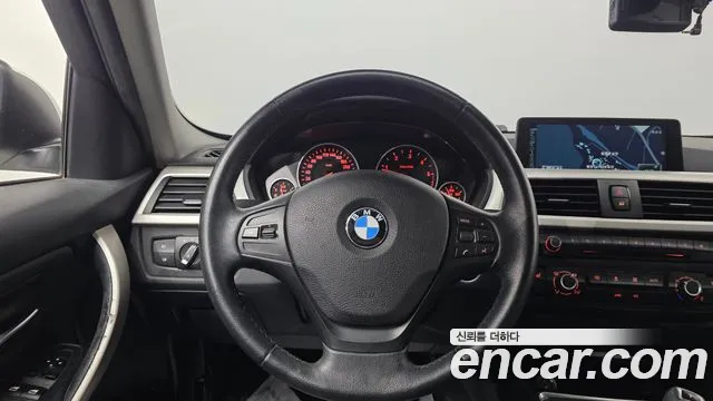 BMW 3-Series 2015 — фото 17