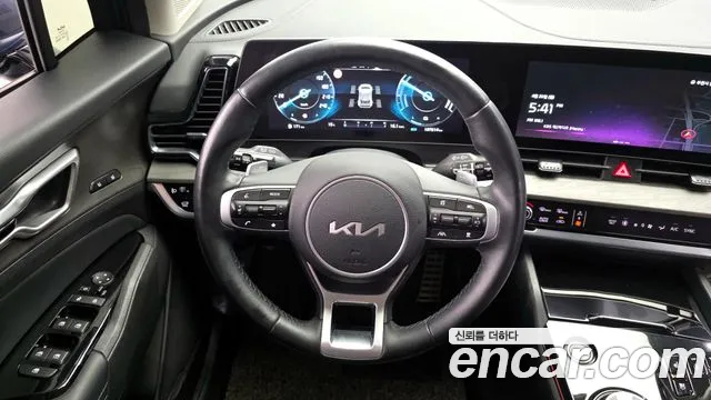Kia Sportage 2023 — фото 13