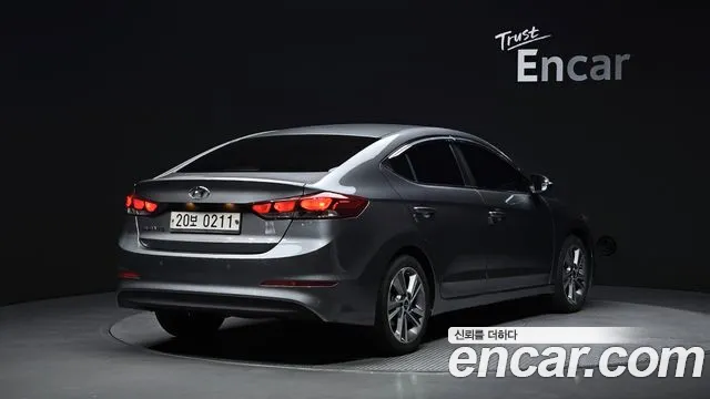 Hyundai AVANTE 2017 — фото 2