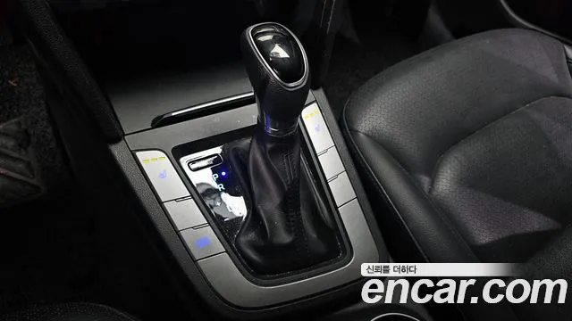 Hyundai AVANTE 2017 — фото 9