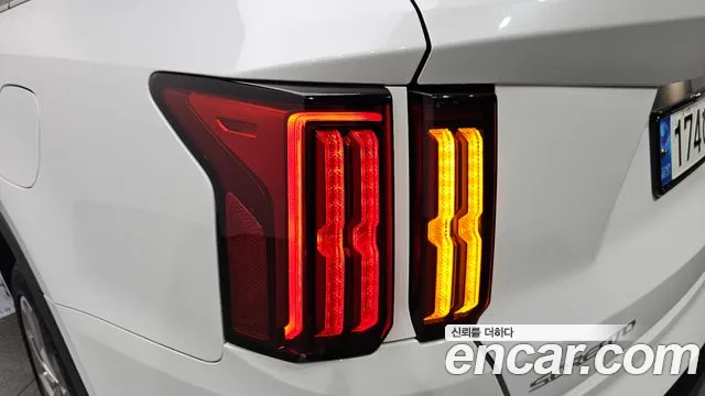 Kia Sorento 2023 — фото 8