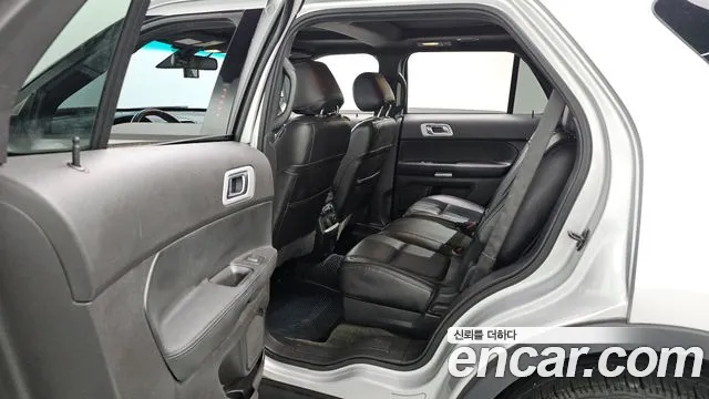 Ford Explorer 2014 — фото 19