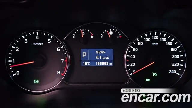 Kia Carens 2014 — фото 8