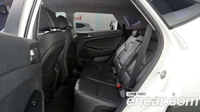 Hyundai Tucson 2018 — фото 18