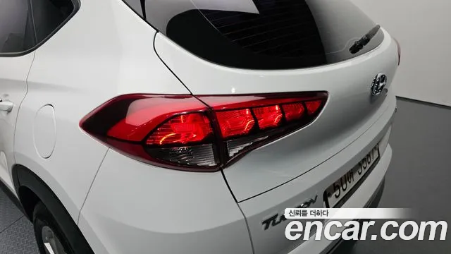 Hyundai Tucson 2018 — фото 9