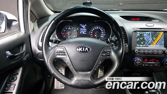 Kia K3 2013 — фото 12