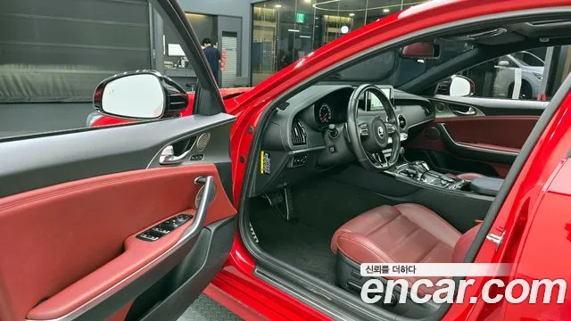 Kia Stinger 2018 — фото 10