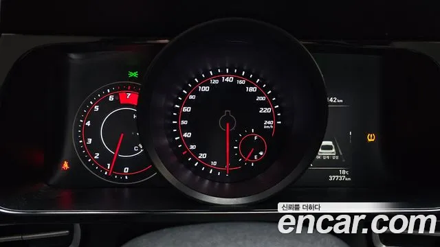 Hyundai AVANTE 2021 — фото 11