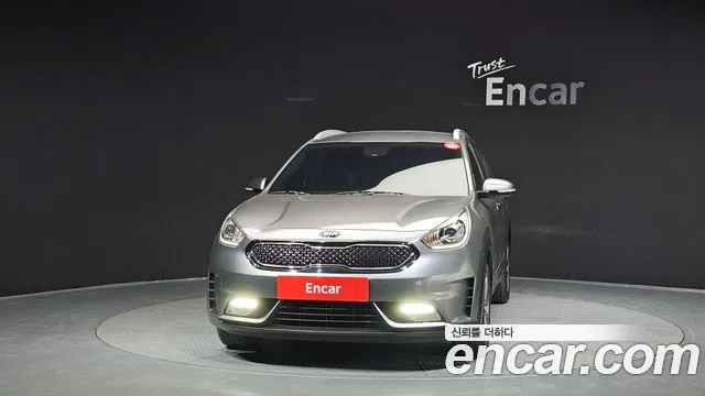 Kia Niro 2017 — фото 3
