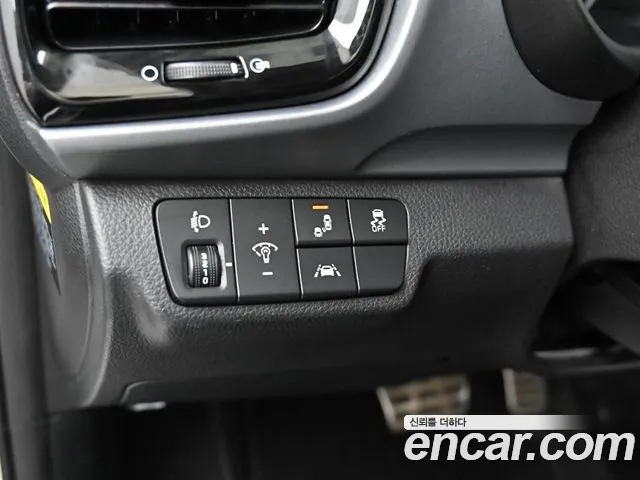 Kia Stonic 2018 — фото 16