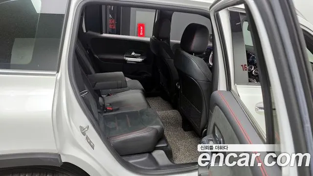 Mercedes-Benz GLB-Class 2021 — фото 18