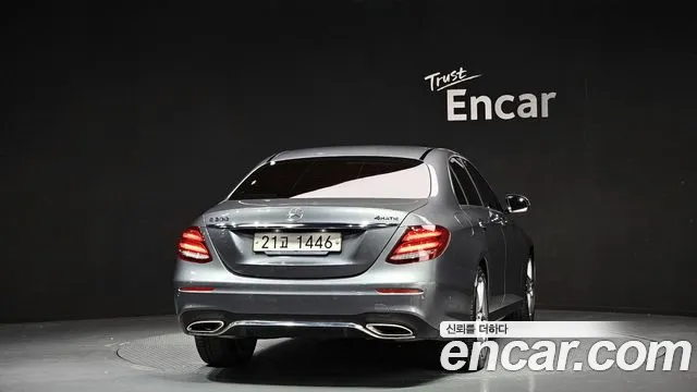 Mercedes-Benz E-Class 2019 — фото 4