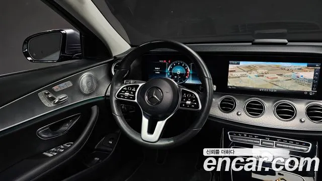 Mercedes-Benz E-Class 2019 — фото 12