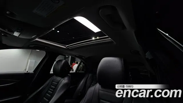 Mercedes-Benz E-Class 2019 — фото 15