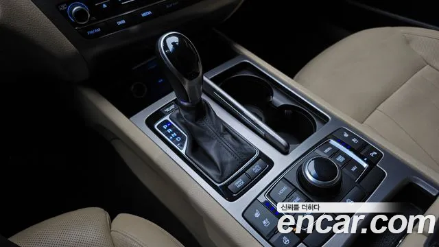 Hyundai Genesis 2015 — фото 9