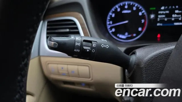 Hyundai Genesis 2015 — фото 16