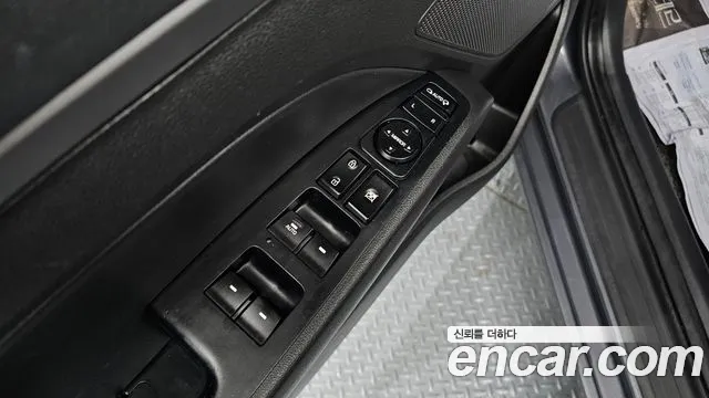 Hyundai AVANTE 2017 — фото 13