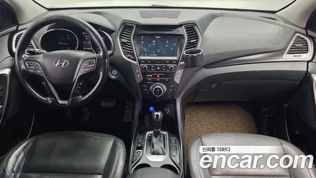 Hyundai Santafe 2016 — фото 10