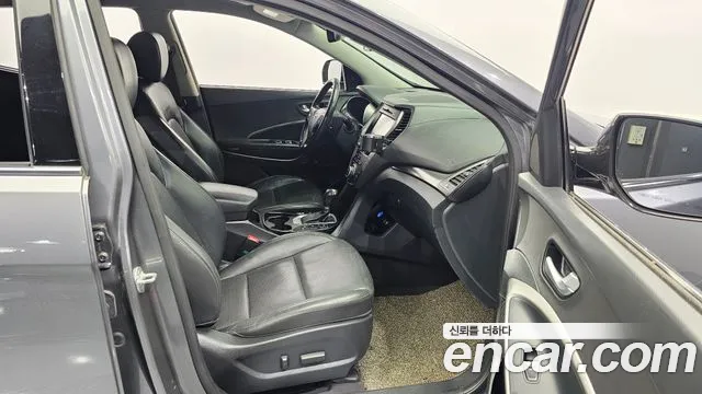 Hyundai Santafe 2016 — фото 17