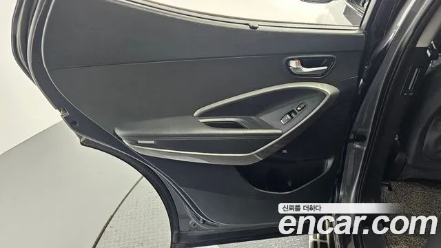 Hyundai Santafe 2016 — фото 15