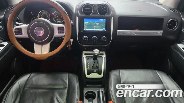 Jeep Compass 2014 — фото 12