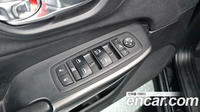 Jeep Cherokee 2019 — фото 18