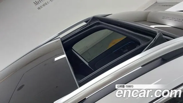 Mercedes-Benz EQB 2024 — фото 12
