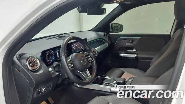 Mercedes-Benz EQB 2024 — фото 14