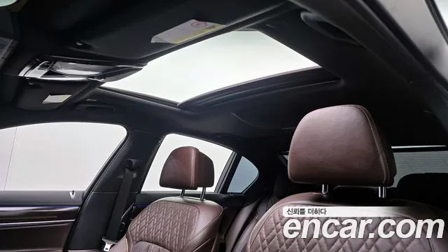 BMW 7-Series 2016 — фото 18