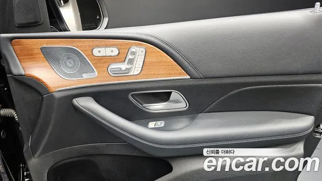 Mercedes-Benz GLE-Class 2019 — фото 14